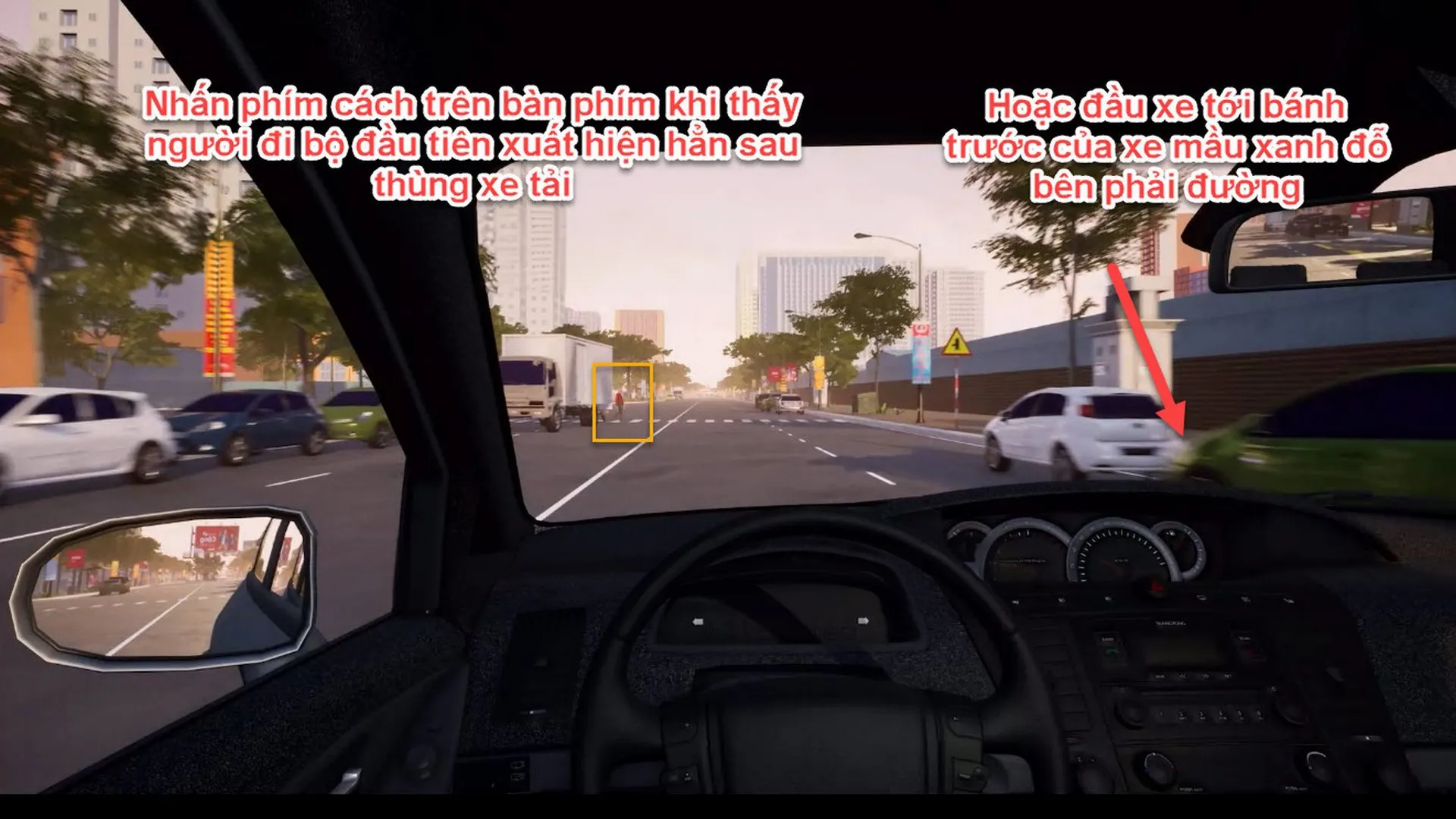 Xe máy lao ra từ ngõ hẻm